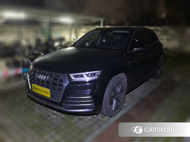 Audi Q5L 2020 Черный из Китая, фото 4