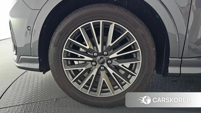Audi Q3 (F3) id 4480156 из Кореи 28