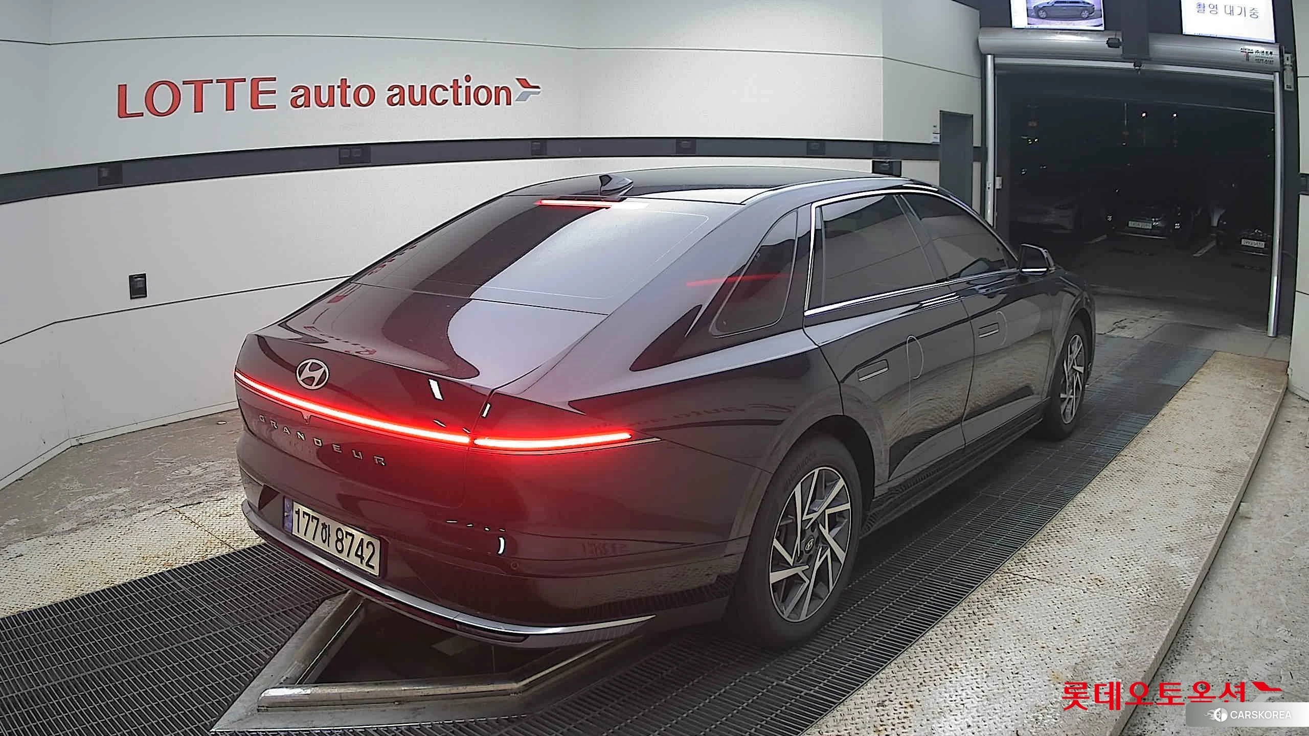 Hyundai Grandeur Hybrid id 4679287 из Кореи 31
