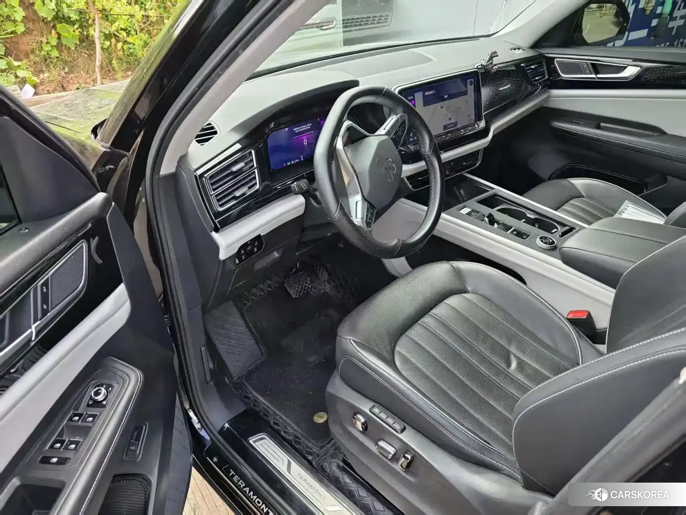 Volkswagen Touareg 2021 Черный из Китая, фото 4