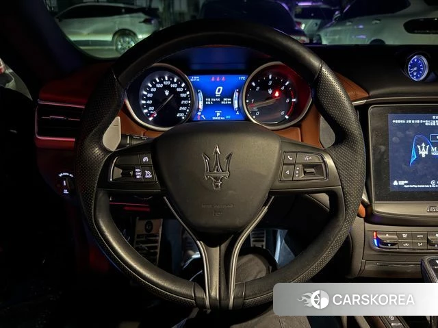 Maserati Ghibli id 3852696 из Кореи 10