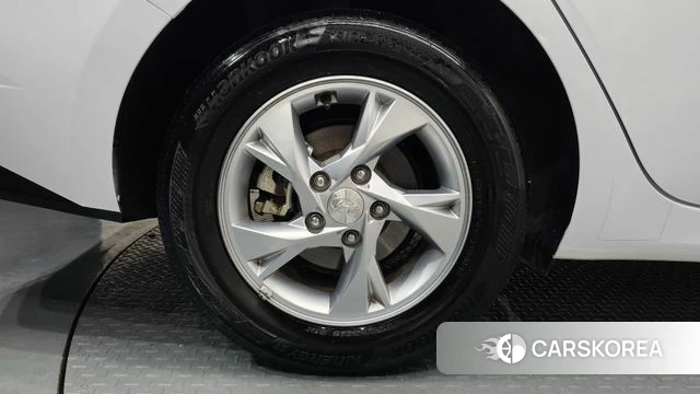 Hyundai Avante (CN7) id 3935981 из Кореи 14