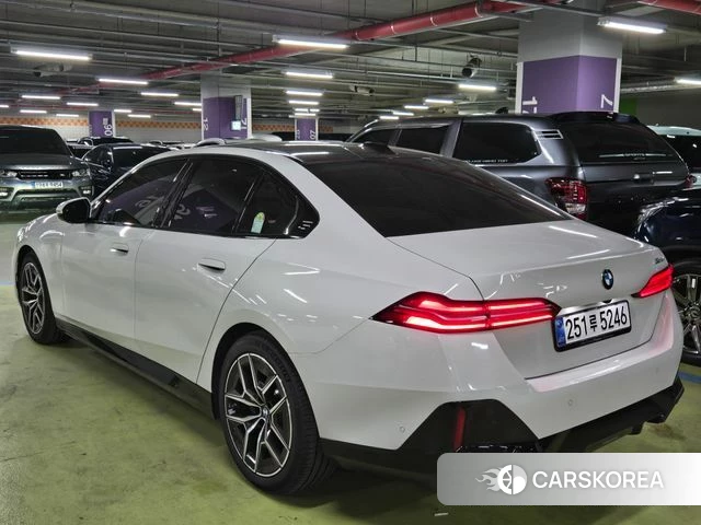 BMW 5 Series (G60) id 4847260 из Кореи 13