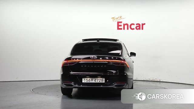 Hyundai The New Grandeur IG id 4350809 из Кореи 28