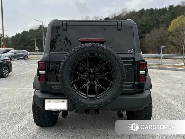 Ford Bronco 6th Generation 2022 Черный из Кореи, фото 4