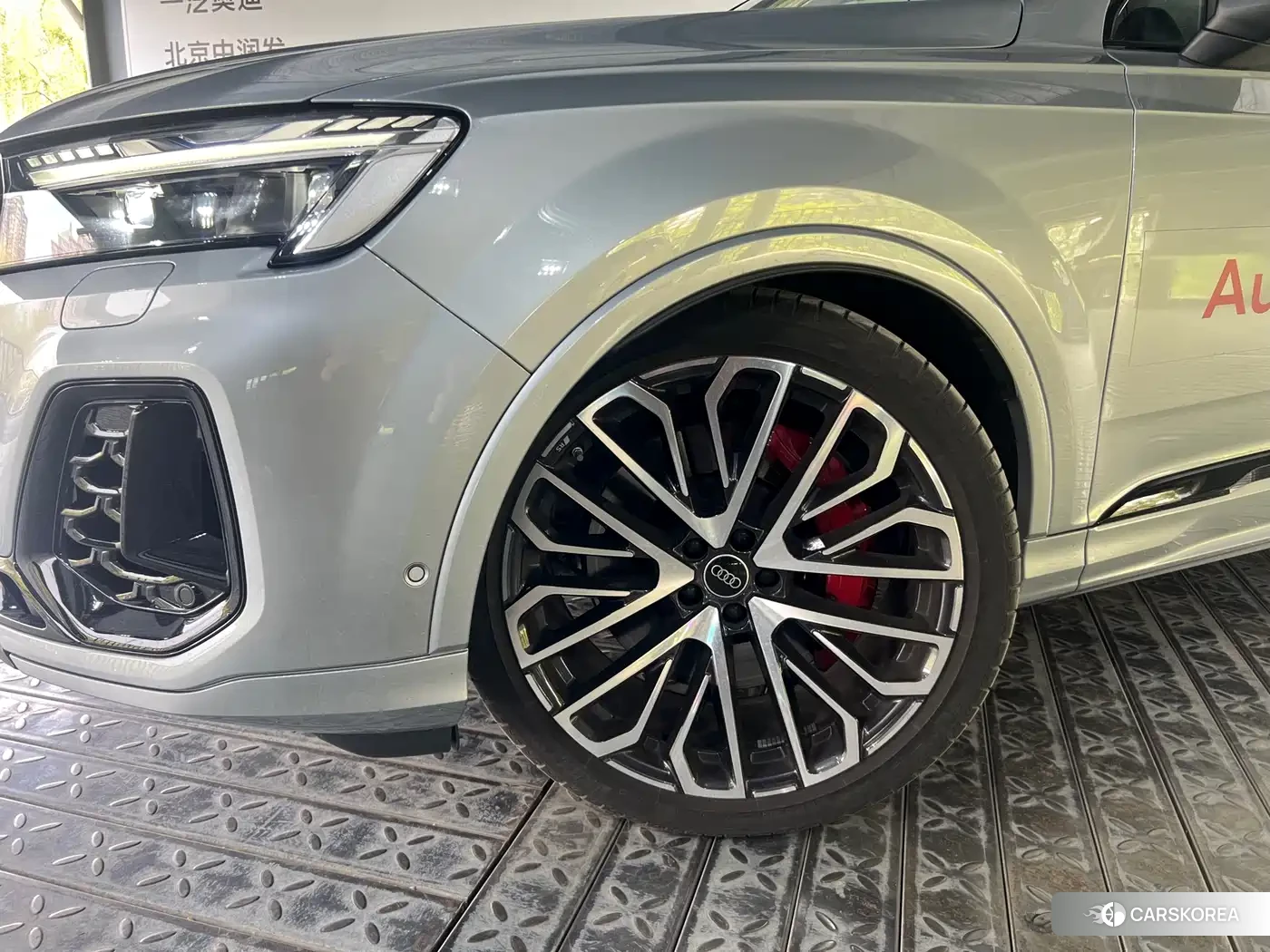 Audi SQ7 id 4559839 из Китая 13