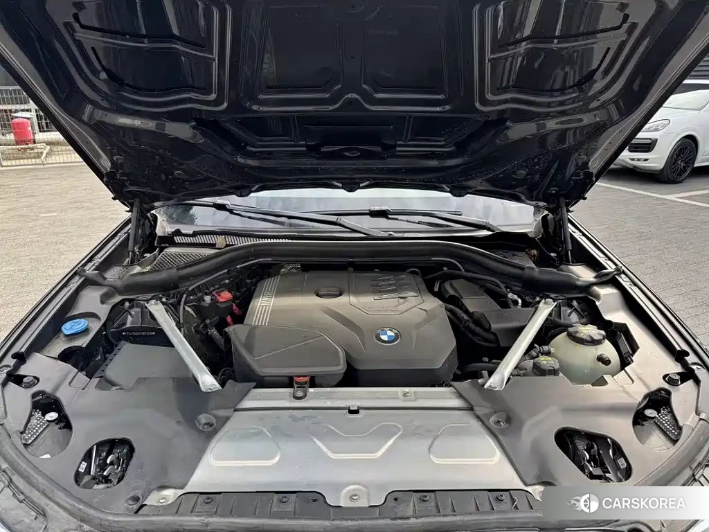 BMW X3 2023 Silver/gray из Китая, фото 4