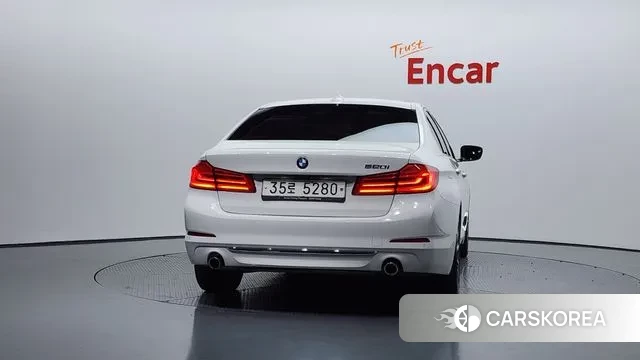 BMW 5 Series (G30) id 3449551 из Кореи 14