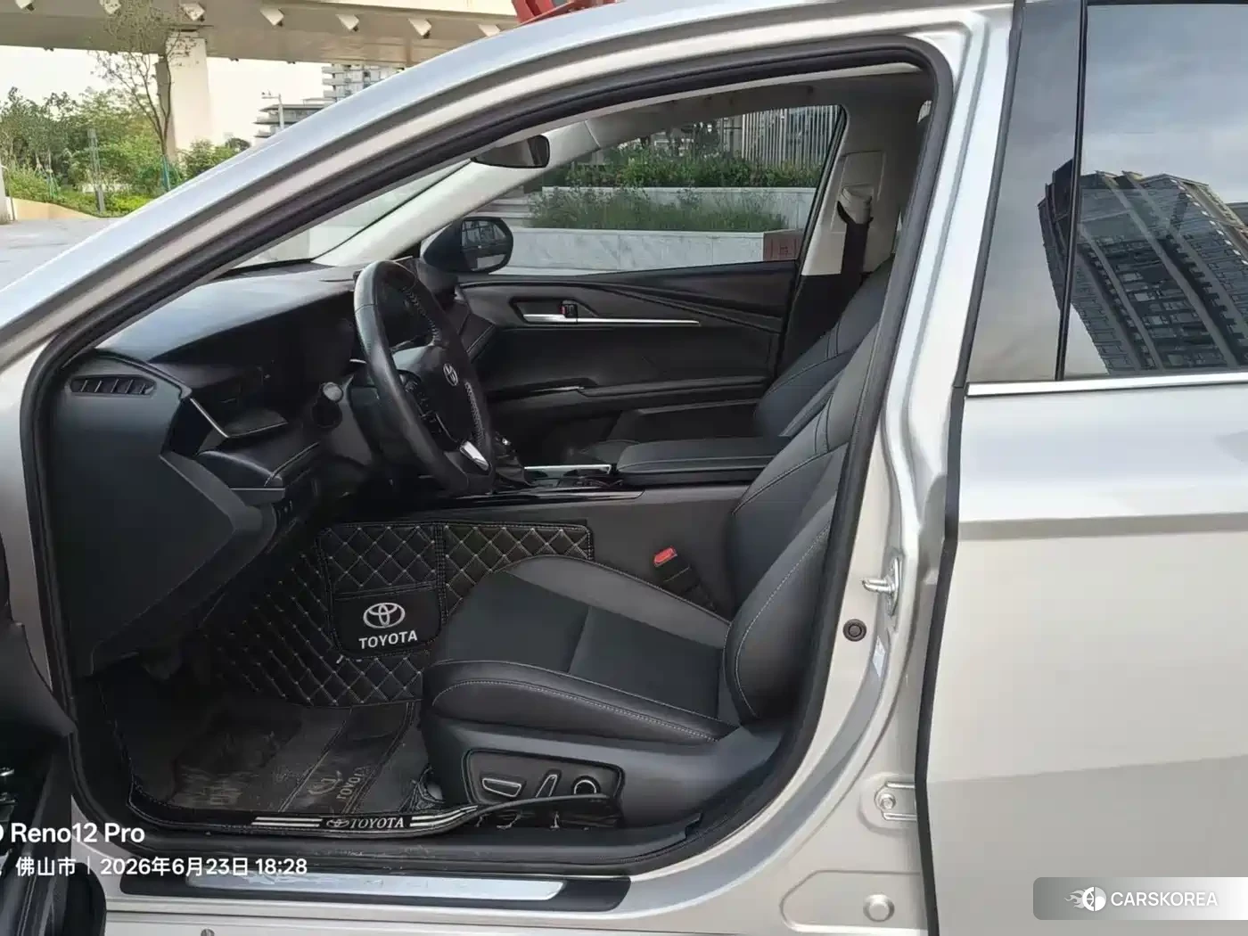 Toyota Camry 2025 Silver/gray из Китая, фото 4