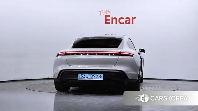 Porsche Taycan id 3075724 из Кореи 14