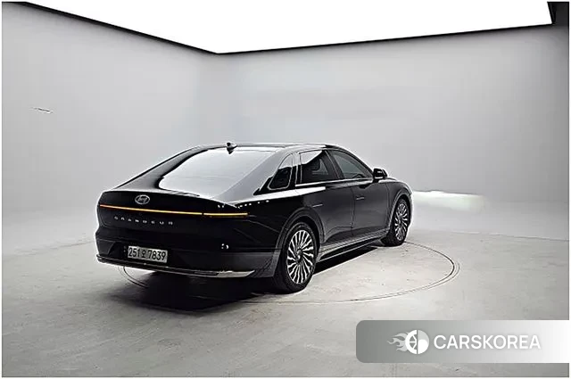 Hyundai Grandeur (GN7) id 3002584 из Кореи 14