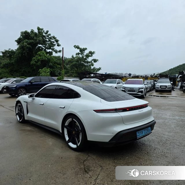 Porsche Taycan id 4494897 из Кореи 14