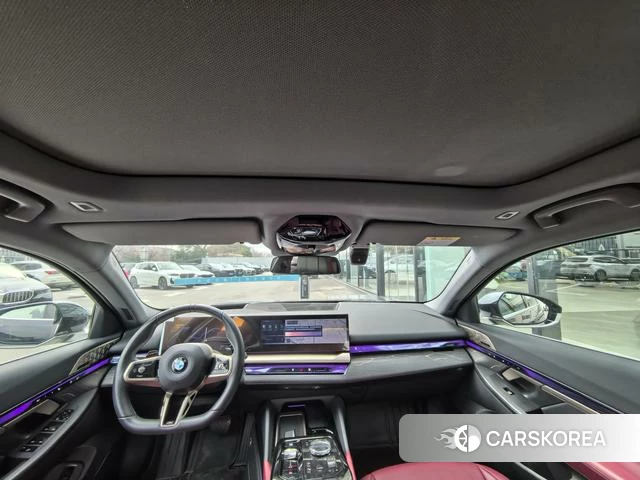 BMW 5 series 2025 Черный из Китая, фото 4
