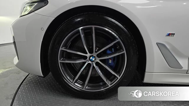 BMW 5 Series (G30) id 4361057 из Кореи 27