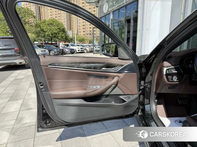 BMW 5 series id 3857936 из Китая 25