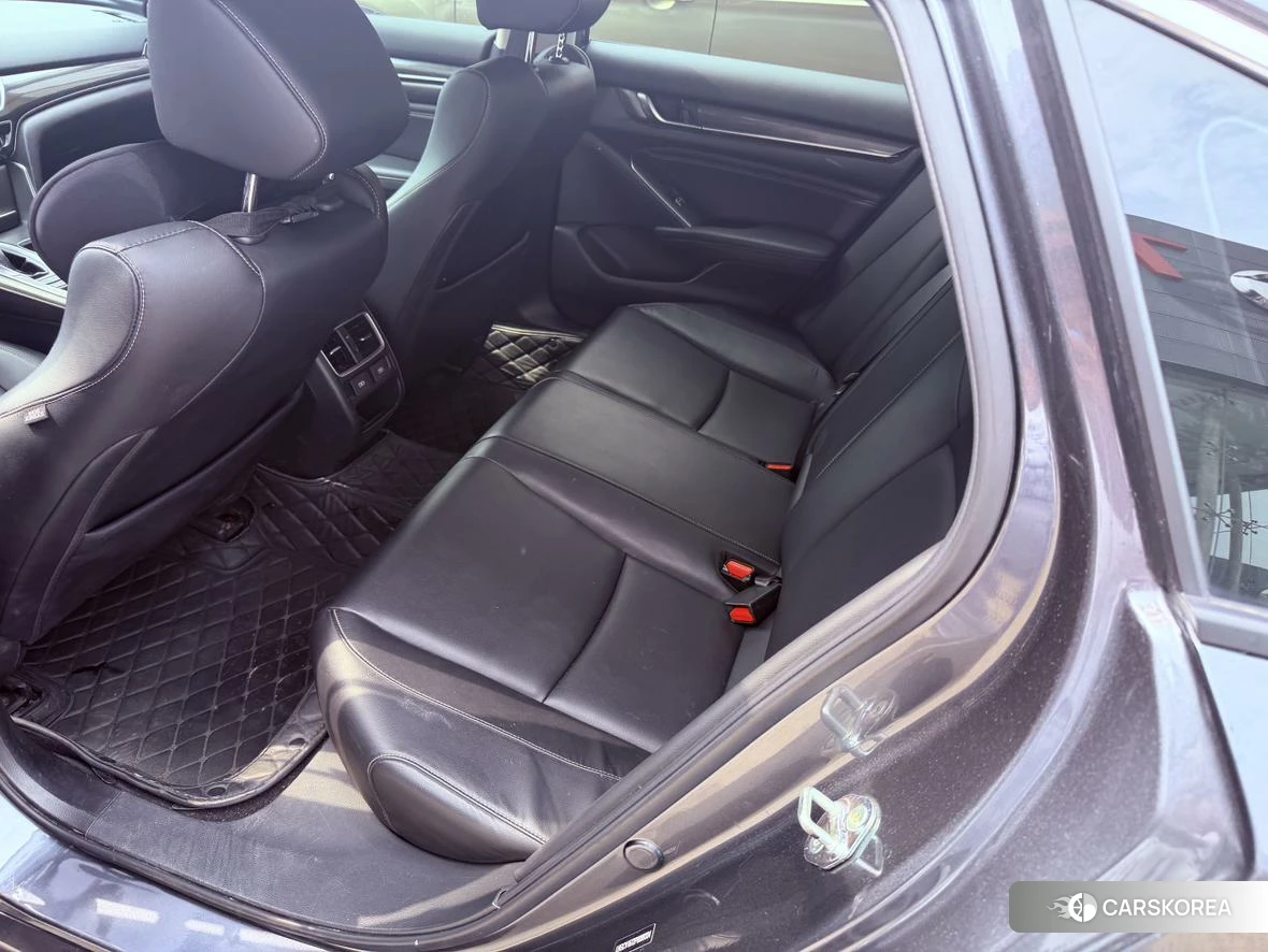 Honda Accord id 4407638 из Китая 7