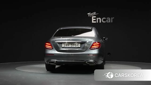 Mercedes-Benz E-Class W213 id 4304636 из Кореи 25