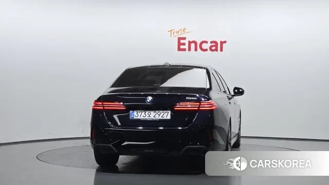 BMW 5 Series (G60) id 3359590 из Кореи 14