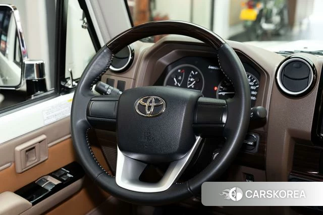 Toyota Land Cruiser 70 Series id 4272194 из Китая 14