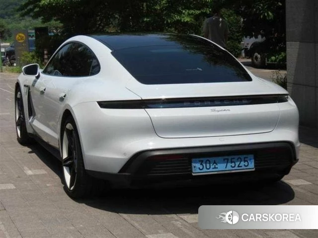 Porsche Taycan id 4463080 из Кореи 14