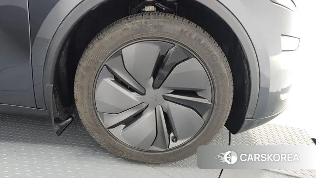 Tesla Model Y id 3477176 из Кореи 14