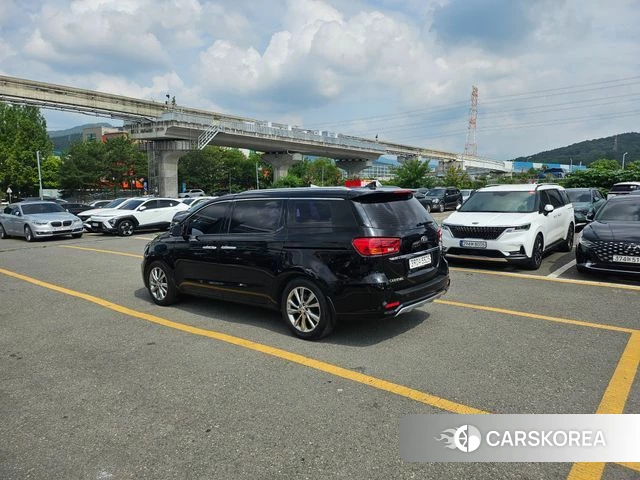 Kia The New Carnival id 4543434 из Кореи 14