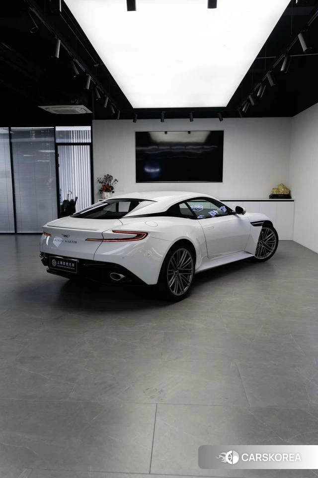 Aston Martin DB12 id 4239612 из Китая 11