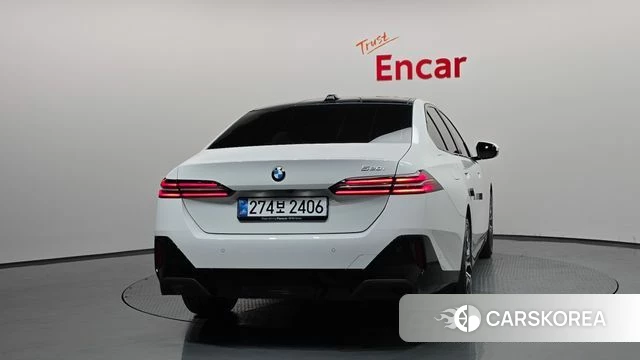 BMW 5 Series (G60) id 4681374 из Кореи 28