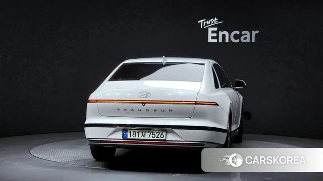 Hyundai Grandeur (GN7) id 3360177 из Кореи 14