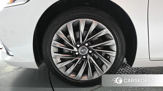 Lexus ES300h 7th generation id 4715462 из Кореи 34