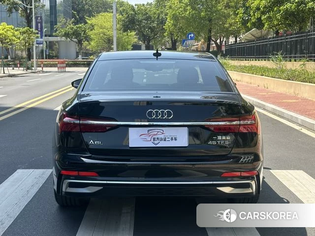 Audi A6L id 4336351 из Китая 10