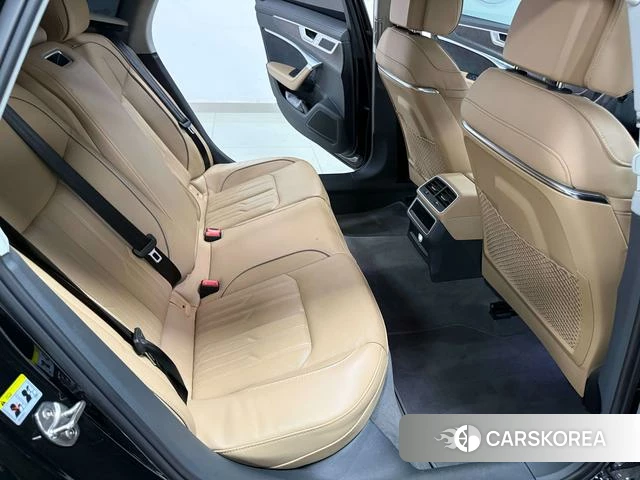 Audi A6L id 4279246 из Китая 26
