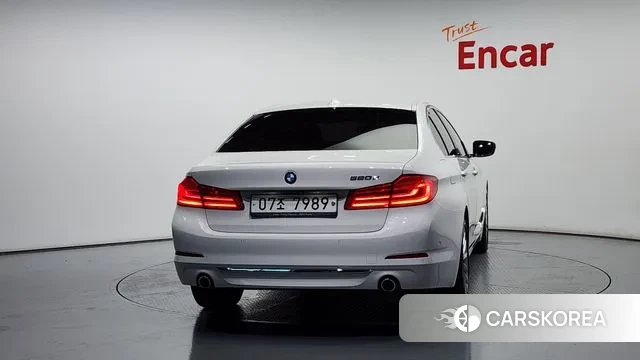 BMW 5 Series (G30) id 3085637 из Кореи 14