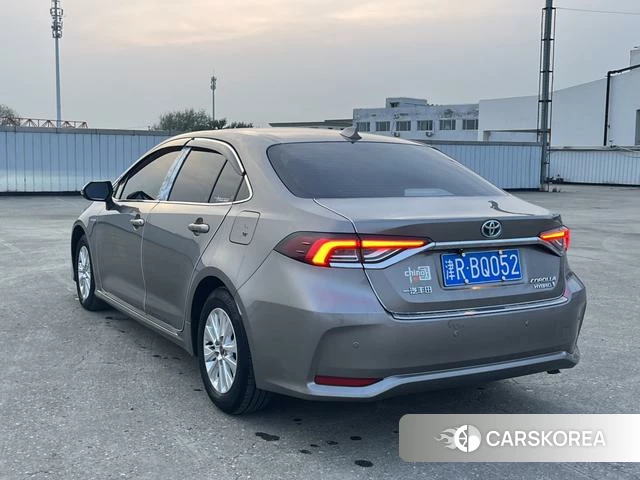 Toyota Corolla 2024 Серебристо-серый из Китая, фото 4