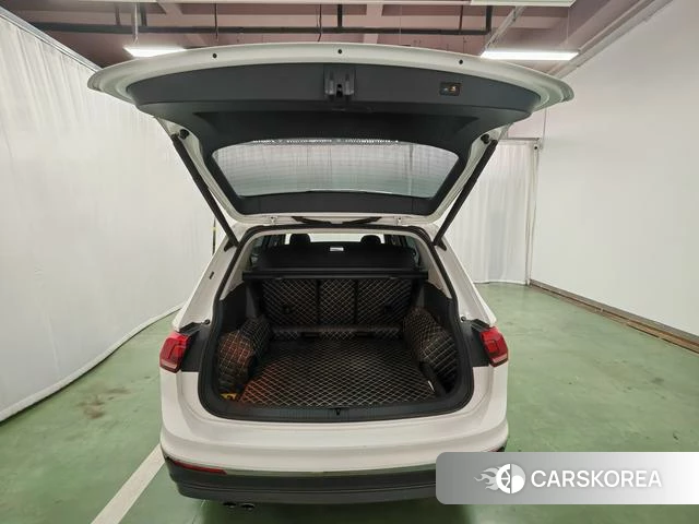 Volkswagen Tiguan L id 4219620 из Китая 14
