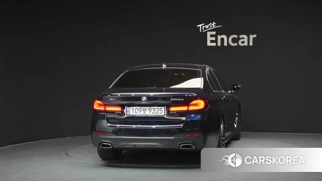 BMW 5 Series (G30) id 3058195 из Кореи 14