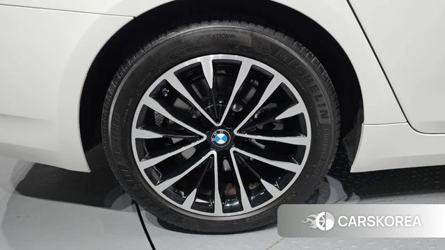BMW 5 Series (G30) id 4519366 из Кореи 28