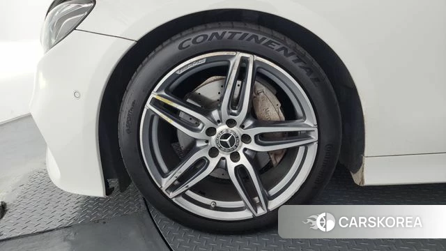 Mercedes-Benz E-Class W213 id 4377967 из Кореи 25