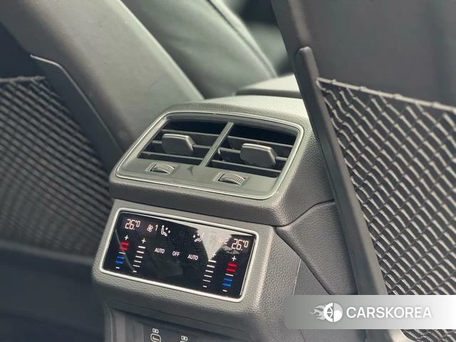 Audi A6L id 4290179 из Китая 12