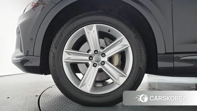Audi Q8 (4M) id 4775151 из Кореи 33
