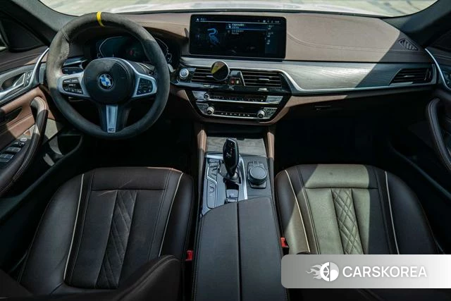 BMW 5 series PHEV 2021 Белый из Китая, фото 5