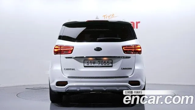 Kia The New Carnival id 2907871 из Кореи 14