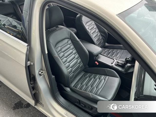 Volkswagen Passat id 4212694 из Китая 11