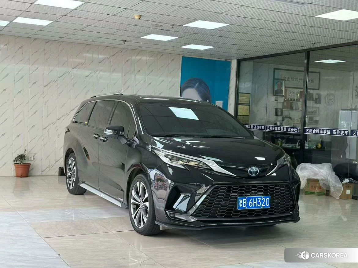 Toyota Grevia 2022 Черный из Китая, фото 4