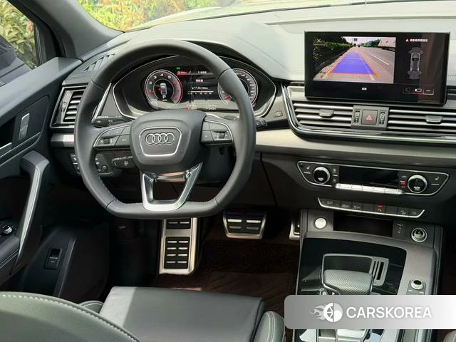 Audi Q5L 2024 Темно-серый из Китая, фото 4