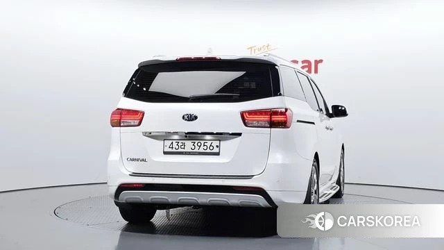 Kia All New Carnival id 4357013 из Кореи 29