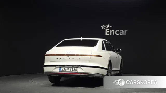 Hyundai Grandeur (GN7) id 3715937 из Кореи 14
