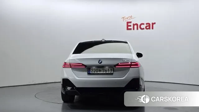 BMW 5 Series (G60) id 3142228 из Кореи 14