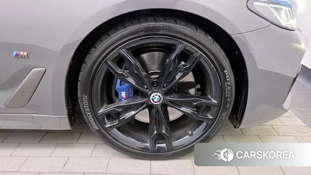 BMW 5 Series (G30) id 3671346 из Кореи 14