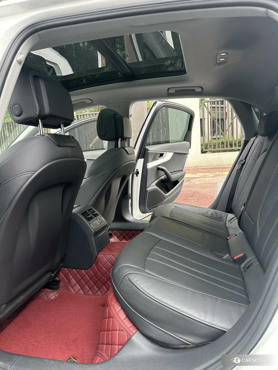 Audi A4L id 4454018 из Китая 8